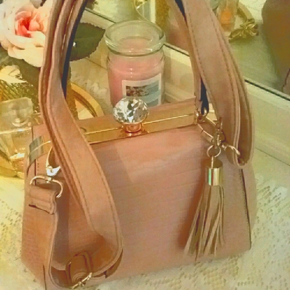 Handbags - Gorgeous Boutique Find Handbag